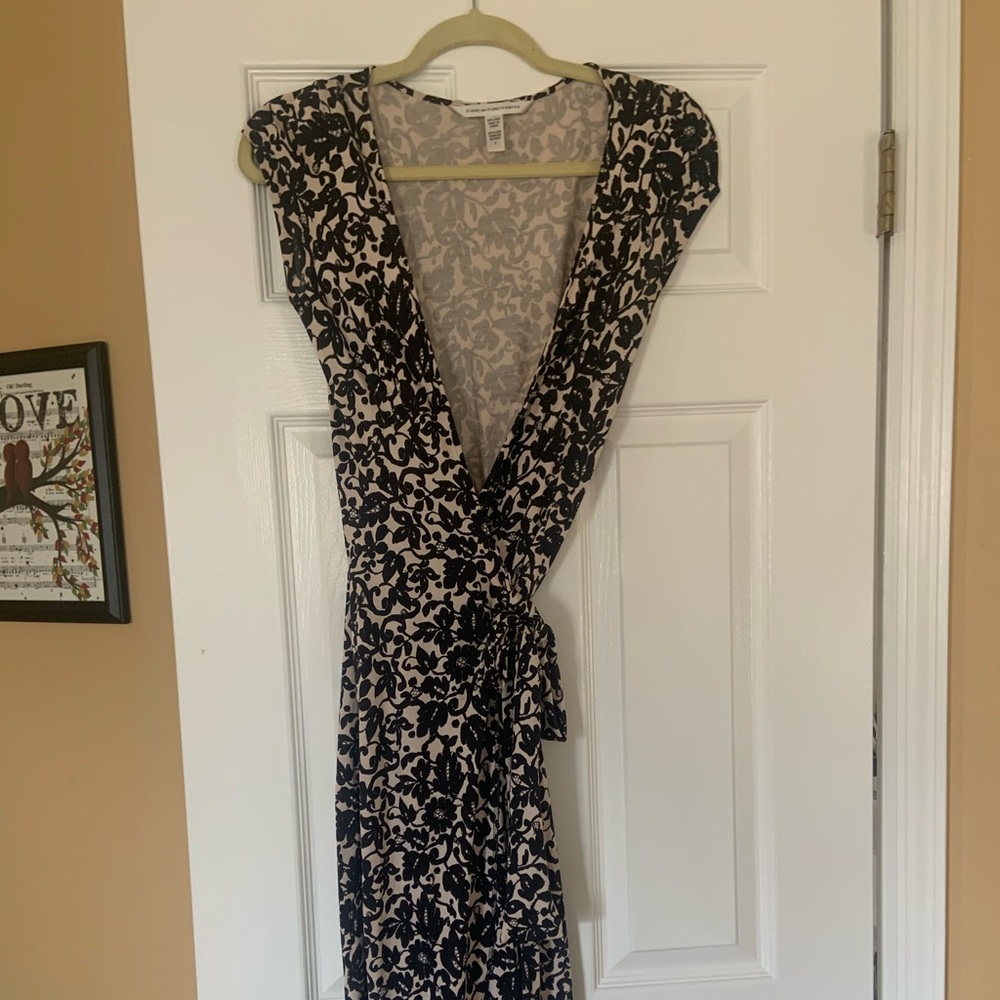 Diane Von Furstenberg Sz 2 wrap dress
